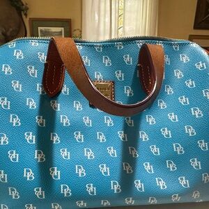 Authentic like new Dooney and Bourke hand bag